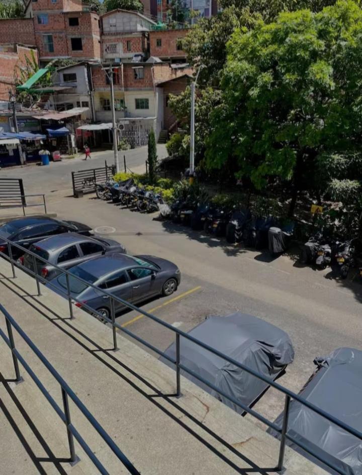 Apartamento Vistas Lindas Cerca Centro メデジン エクステリア 写真