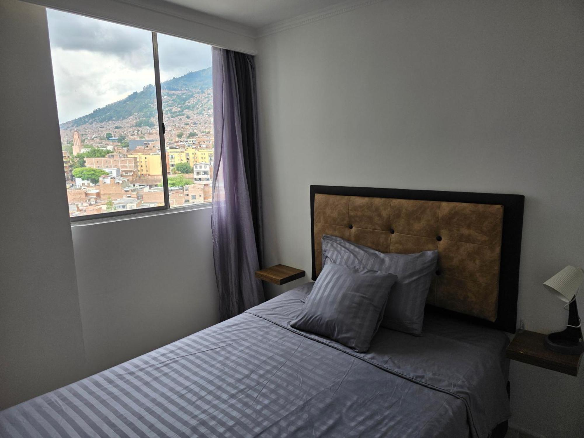 Apartamento Vistas Lindas Cerca Centro メデジン エクステリア 写真