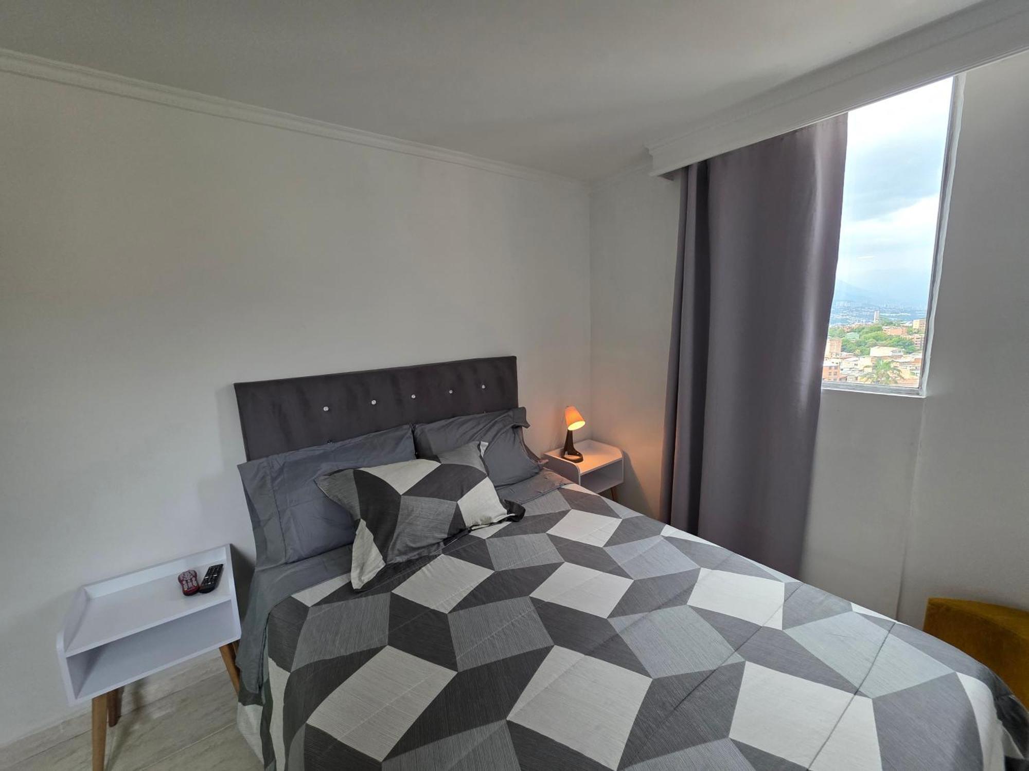 Apartamento Vistas Lindas Cerca Centro メデジン エクステリア 写真