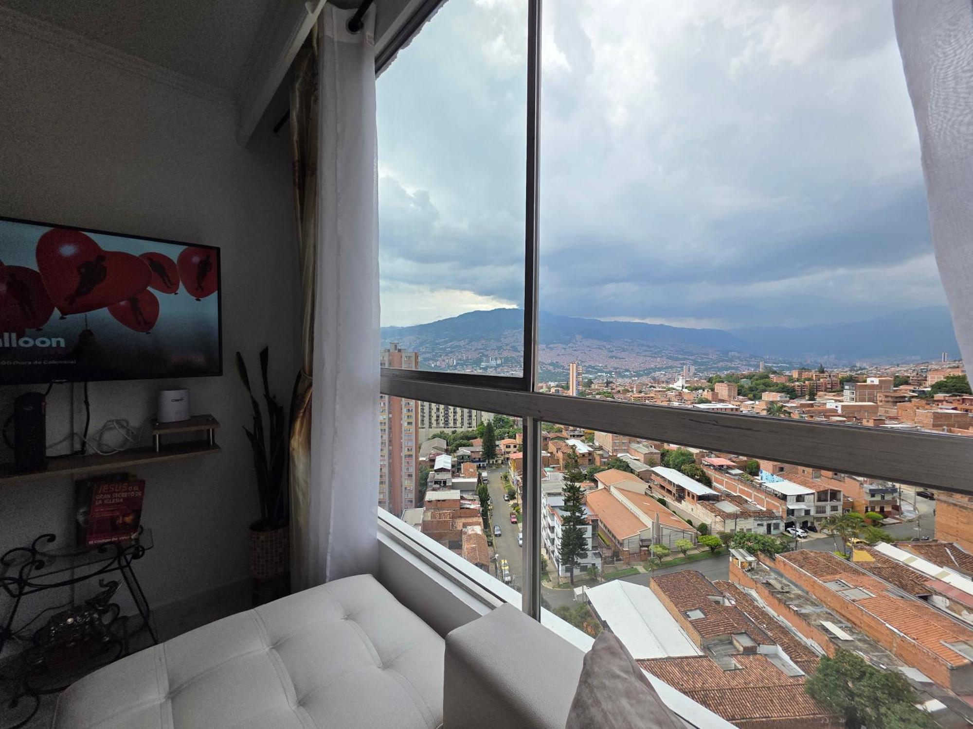 Apartamento Vistas Lindas Cerca Centro メデジン エクステリア 写真